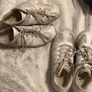 Cheer shoes